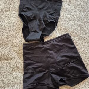 2pc. Womens L/XL Spanx Black Stretch Well Worn Clean Spandex Panty Bundle